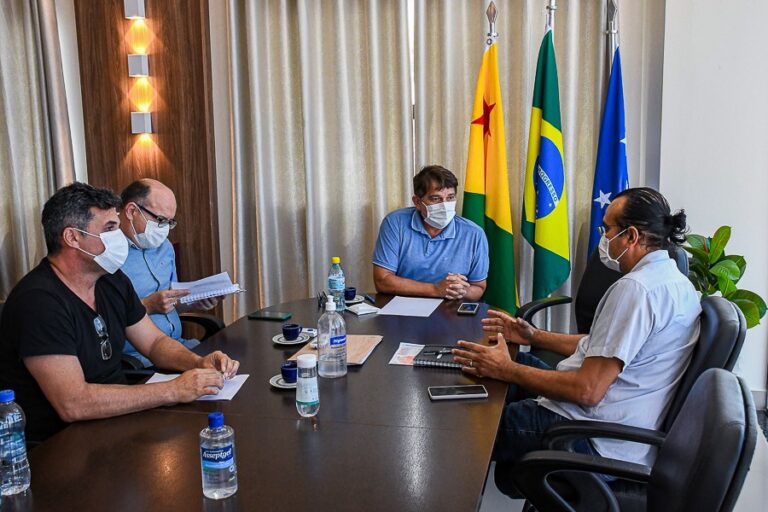 Prefeitura de Cruzeiro do Sul e Embrapa definem estratégias para novo Acordo de Cooperação