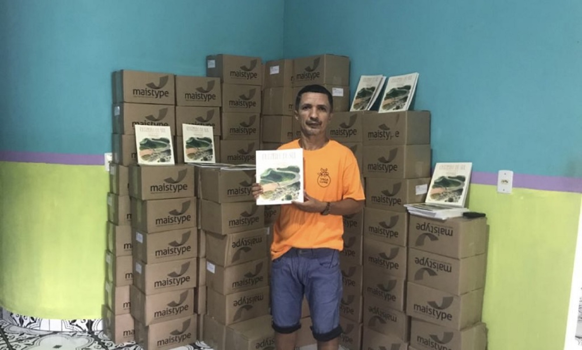 Escola da Vila Santa Rosa produz livro sobre história e cultura de Cruzeiro do Sul