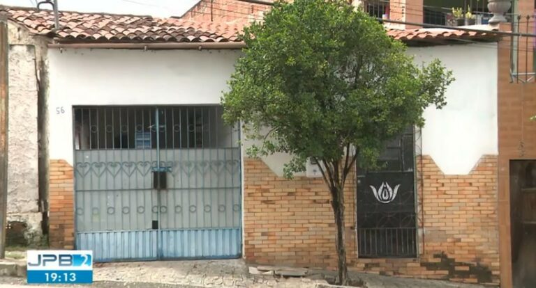 Conheça a casa onde Juliette passou infância e adolescência