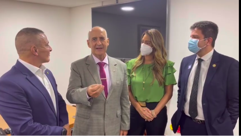 “O povo do Acre tem que agradecer muito ao senador Marcio Bittar”, diz ministro da Casa Civil