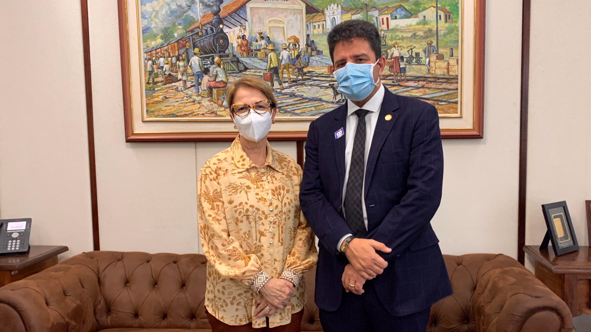 Gladson se reúne com ministra da Agricultura, que comemora zona livre de aftosa