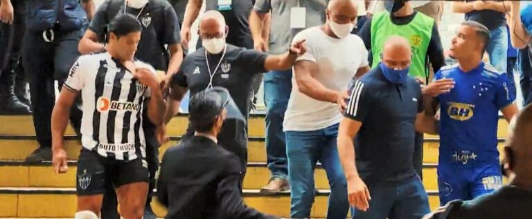 Hulk lembra briga com Pottker e descarta conciliação