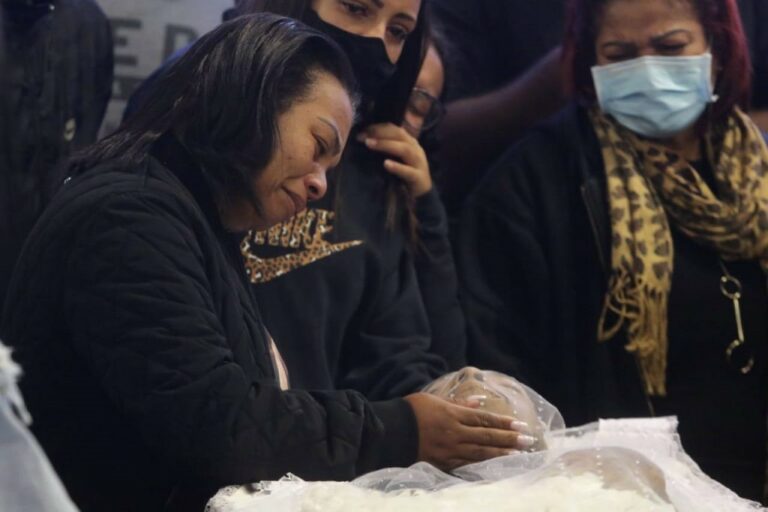 Veja fotos e vídeos da despedida de MC Kevin, em São Paulo