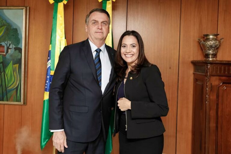 Possível retorno de Bolsonaro entusiasma PP do AC: “Será uma honra recebê-lo”, diz Mailza