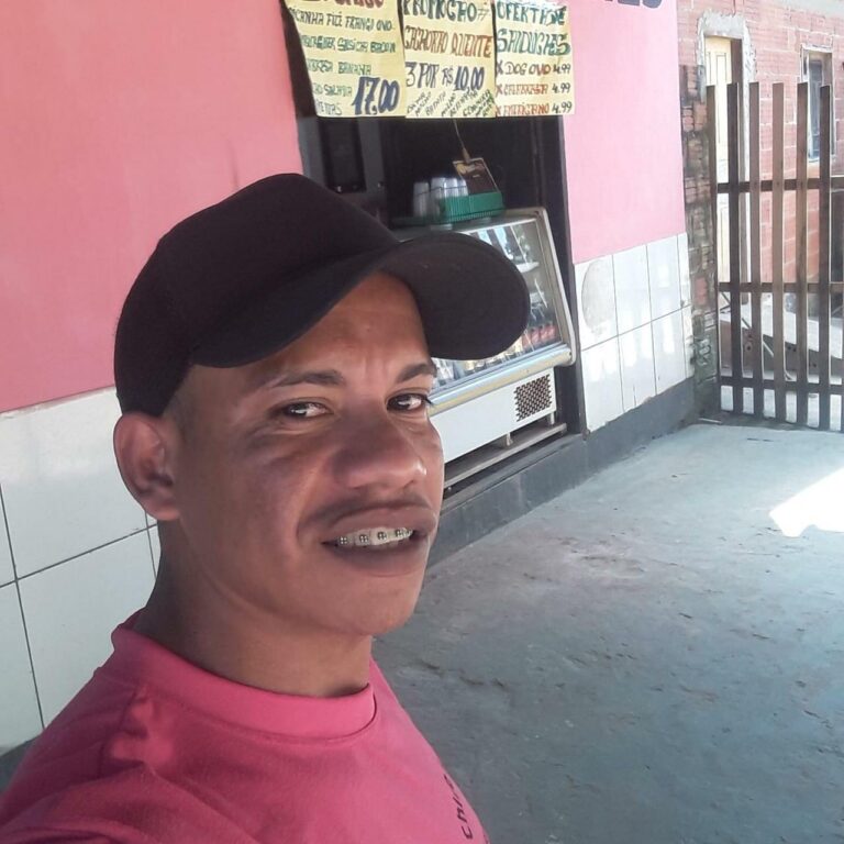 Entregador é executado com 9 tiros enquanto trabalhava no bairro Belo Jardim 1