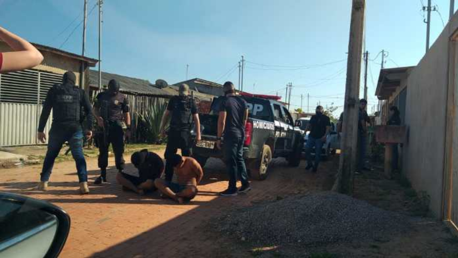 Polícia estoura cativeiro e resgata motorista de app sequestrado em Rio Branco Polícia estoura cativeiro e resgata motorista de app sequestrado em Rio Branco