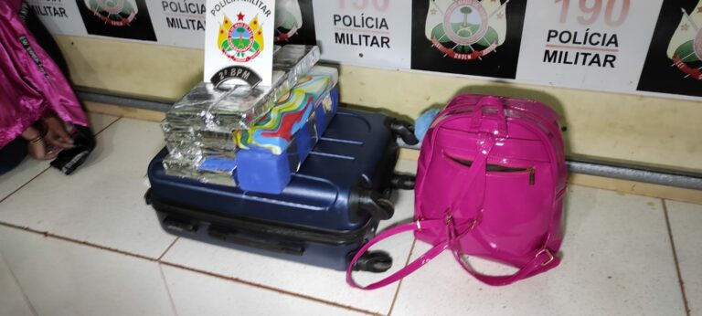 “Barbie da Cidade do Povo” é presa em táxi após trazer 11 kg de maconha de Recife para Rio Branco