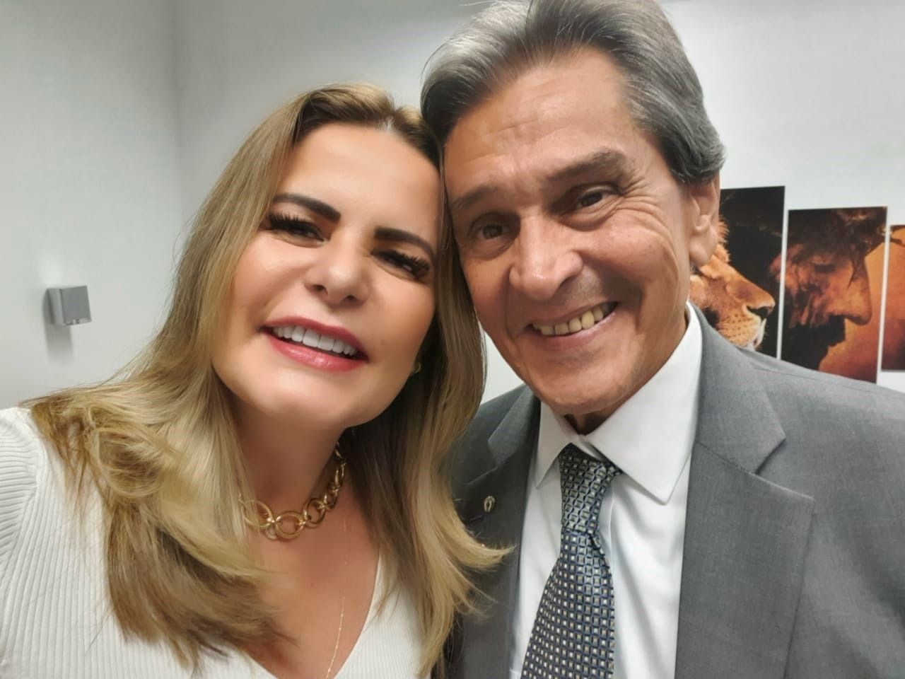 Charlene se mantém firme e forte no PTB após tentativas de derrubá-la da direção