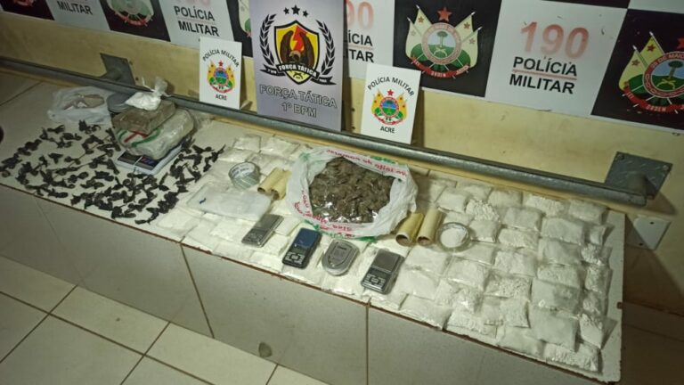 Motoboy que fazia delivery de drogas é preso pela polícia em bairro de Rio Branco