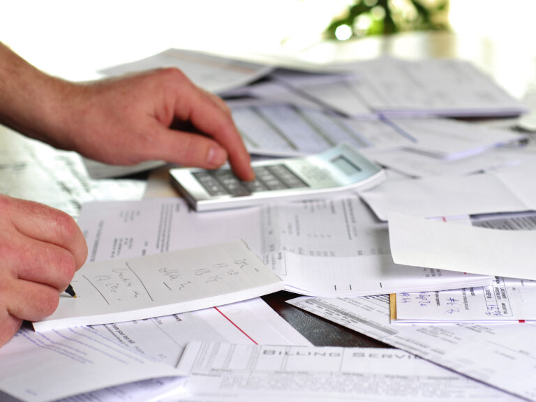 Luz, gás e remédio devem substituir comida como vilões da inflação