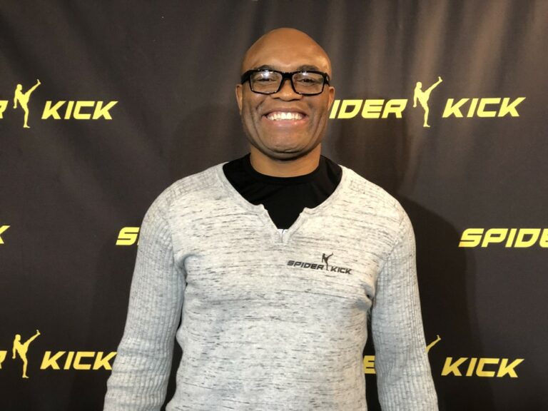 Anderson Silva confirma que não lutará mais MMA: “Acabou”