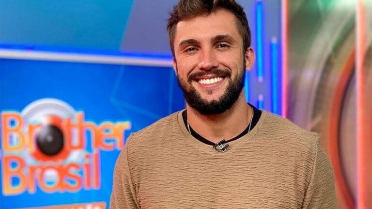 Arthur Picoli possui carro rastreado e se desespera: ‘Passaram dos limites’