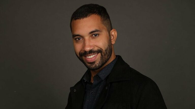 Gil assina contrato com a mesma agência de Pabllo Vittar, Claudia Leitte e Babu