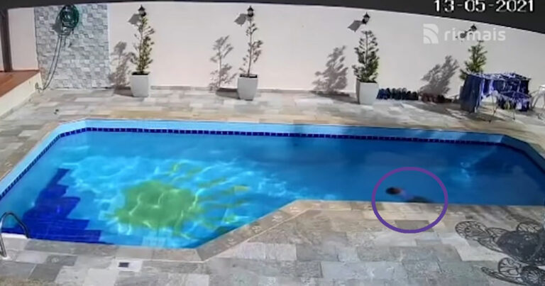 Vídeo: bebê cai em piscina e sobrevive boiando até a chegada dos pais
