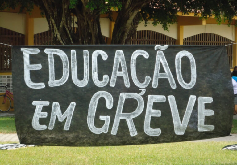 Em Rio Branco, professores em greve voltam às ruas nesta terça-feira