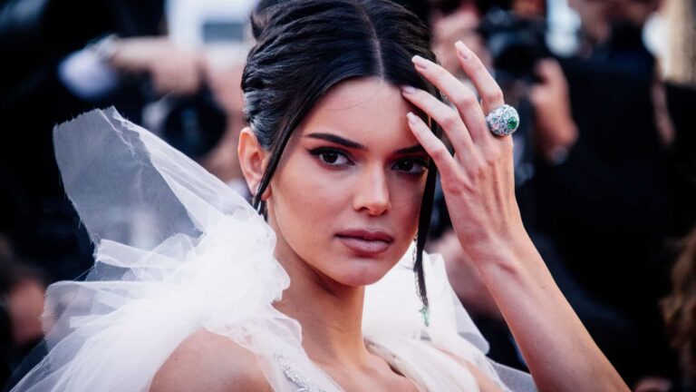 Homem que invadiu mansão de Kendall Jenner é condenado a 6 meses de prisão