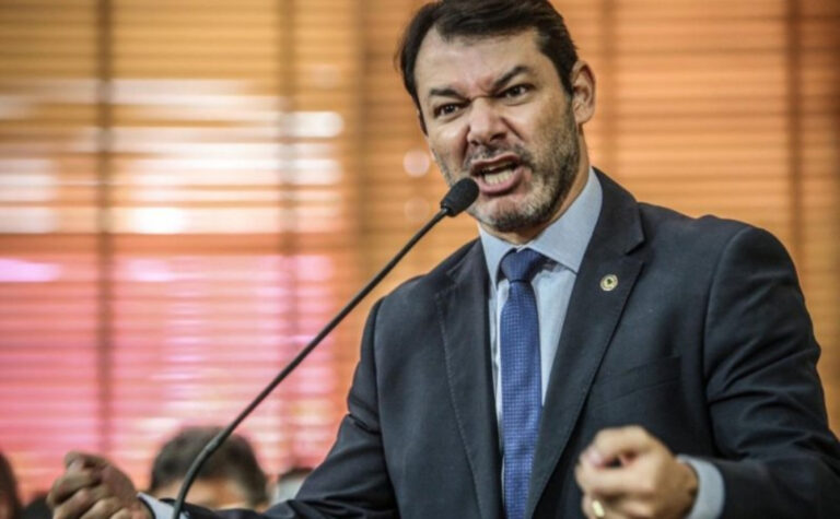 “Sou contra indústria de multas. Cidadão não aguenta mais”, afirma Roberto Duarte