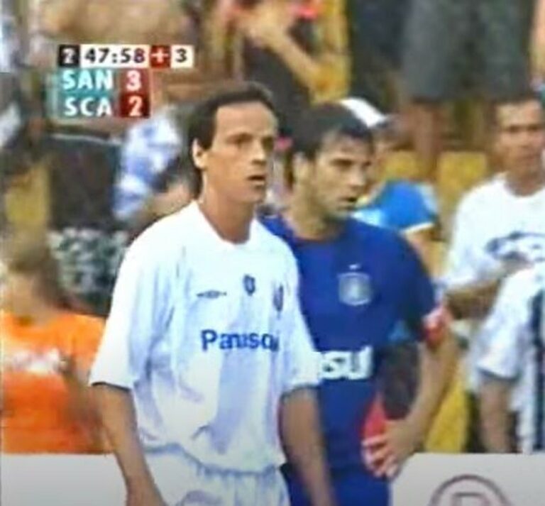 Novo técnico do Santos, Diniz teve passagem discreta como jogador pelo clube em 2005