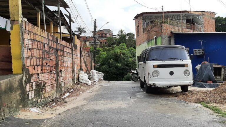 Adolescente de 15 anos e três homens são mortos em briga de facções