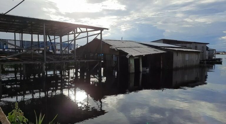 Menina morre afogada no quintal de casa, alagado pela cheia no interior do AM