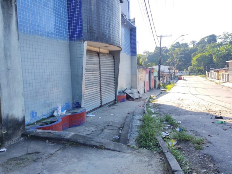 Jovem é morto com mais de 10 tiros após sair de culto de igreja