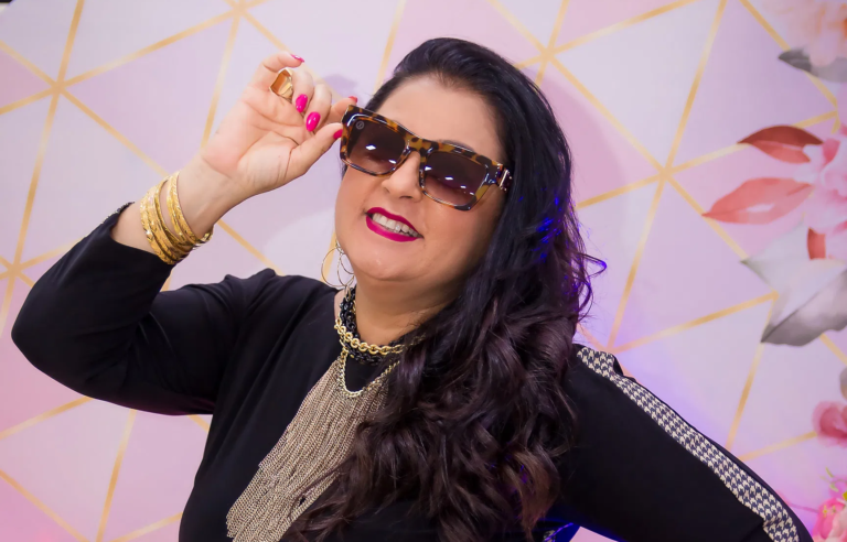 Empresária acreana Zayra Ayache recebe o prêmio nacional Competência Profissional Mulher