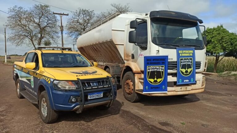 Caminhoneiro é preso com veículo carregado de oito toneladas de drogas