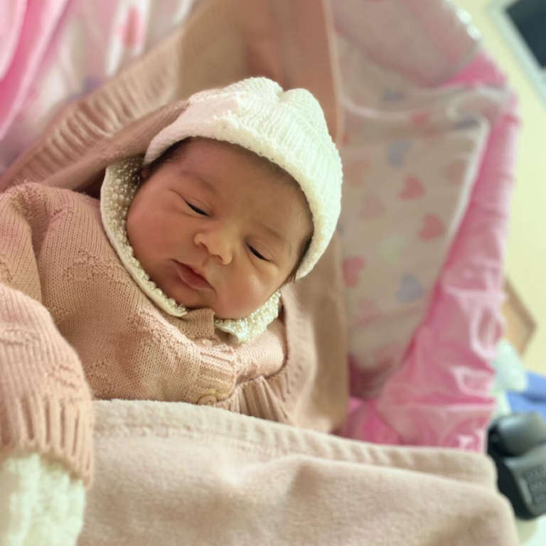 Fofura! Veja a primeira foto de Lavínia, segunda filha do casal Paula e Petrônio Antunes