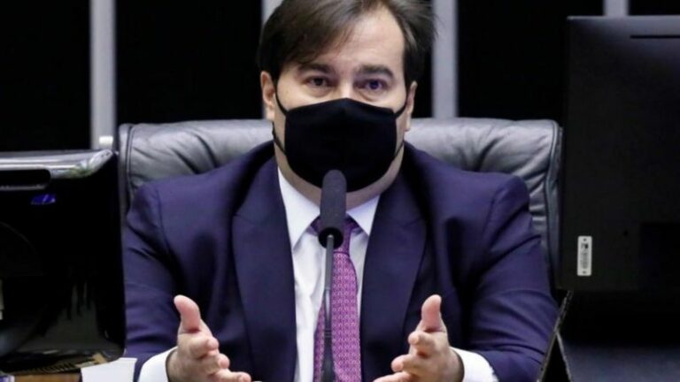 ‘Nenhum nome do centro tem musculatura sozinho para enfrentar Lula ou Bolsonaro’, diz Rodrigo Maia