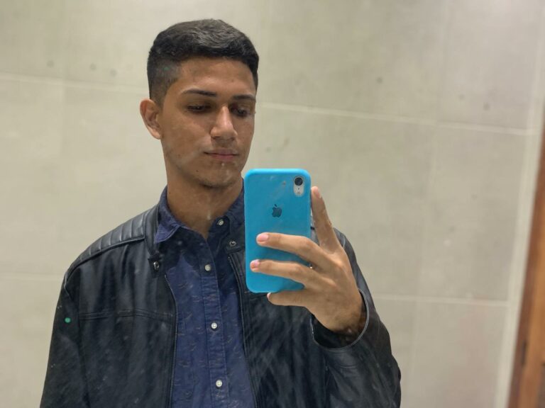 Vítima de homofobia comemora denúncia contra podcast no AC: “Justiça sendo feita”