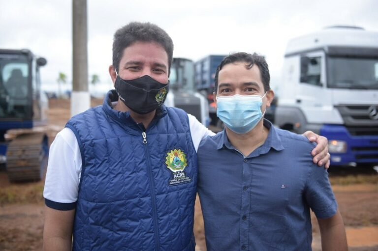 Gladson agradece Alysson Bestene e Ítalo Medeiros, exonerados da Sesacre e Seinfra