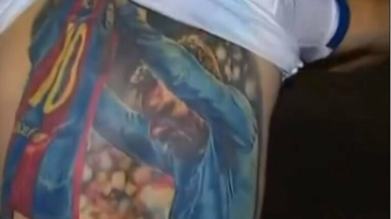 Tatuagem de brasileiro encanta Messi e craque pede encontro: “autografá-la”