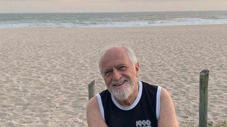 Ary Fontoura sobre mensagens que recebe nas redes: “Mandam nudes”