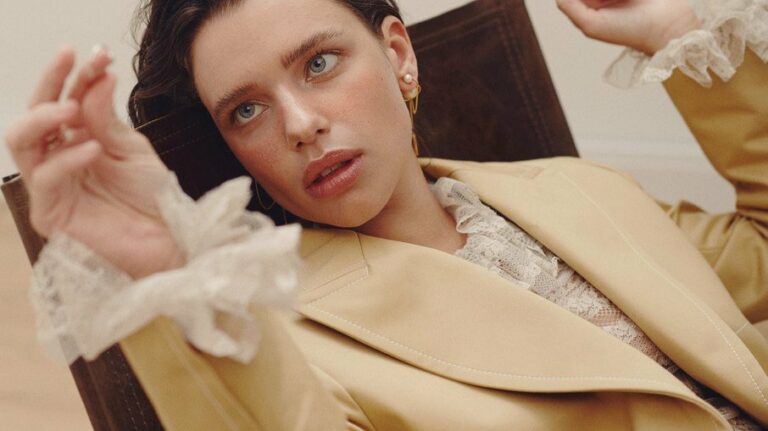 Bruna Linzmeyer teme perder trabalhos por conta de sexualidade