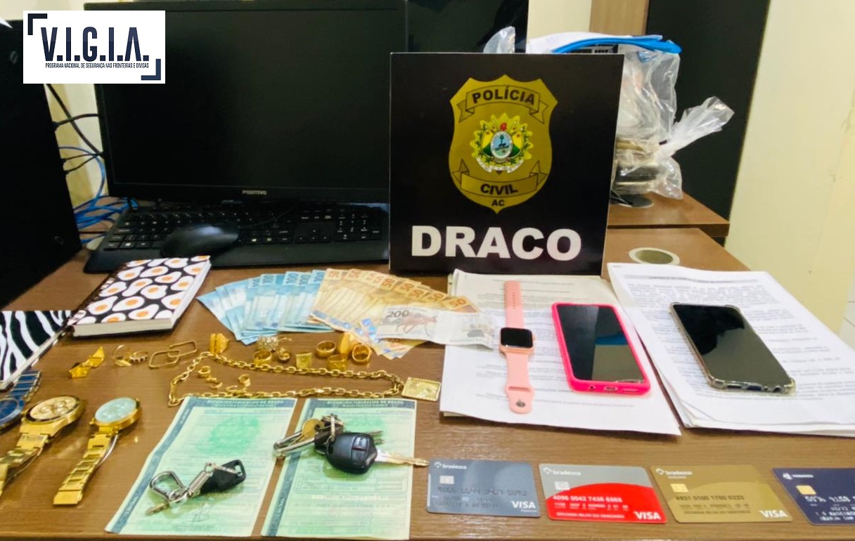 Polícia prende líder de facção, apreende jóias, dinheiro, veículos e causa prejuízo de R$ 138 mil ao crime organizado