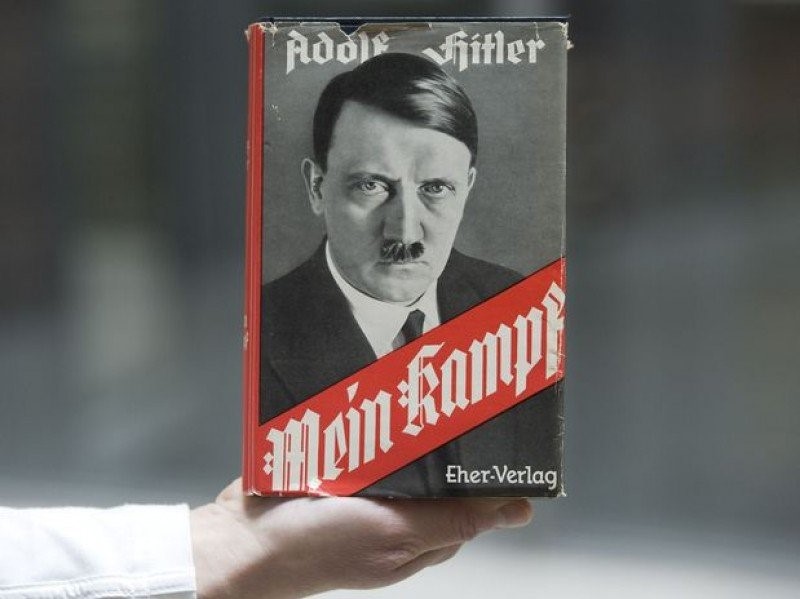 Garoto se veste de Hitler em trabalho da escola e causa polêmica
