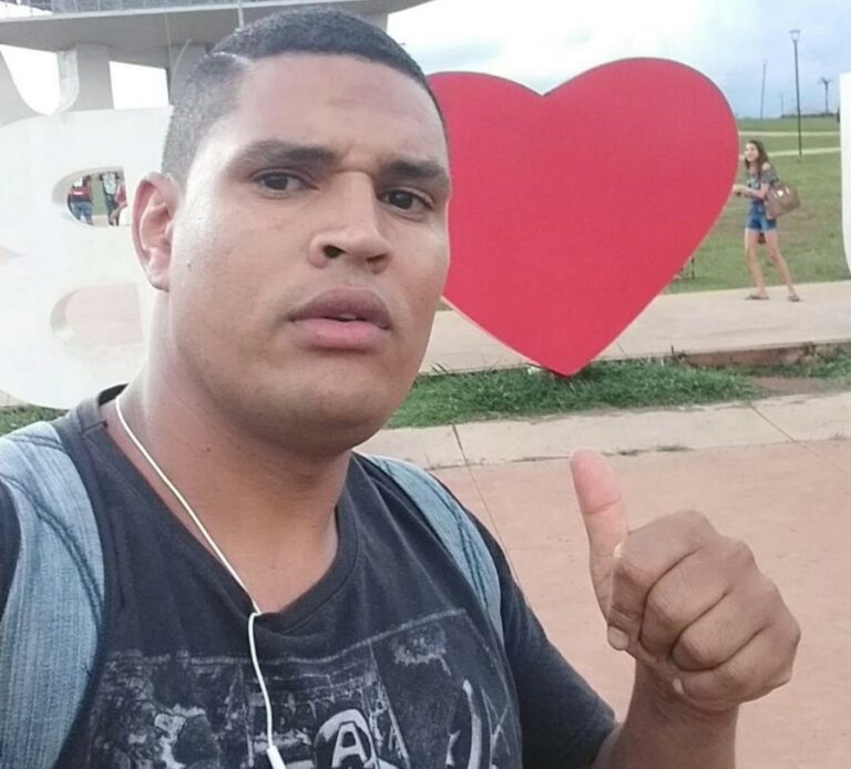 “Passarinho verde contou que fui traído”, diz homem após matar mulher