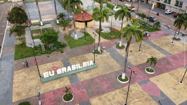 Fernanda Hassem anuncia reforma e revitalização de praças em Brasiléia