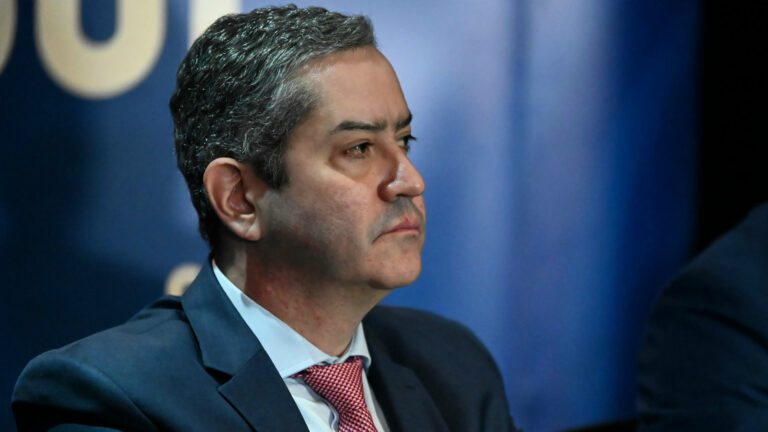 Caboclo ofereceu R$ 12 milhões para calar funcionária que o acusa de assédio