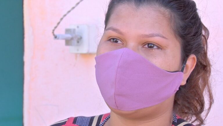 ‘Sem rumo’, diz acreana grávida de siameses que não poderão se separar