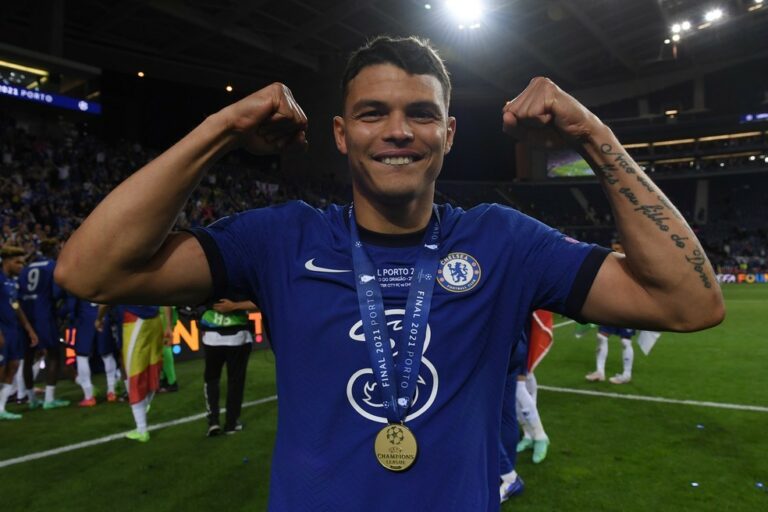Thiago Silva renova contrato com o Chelsea por mais uma temporada