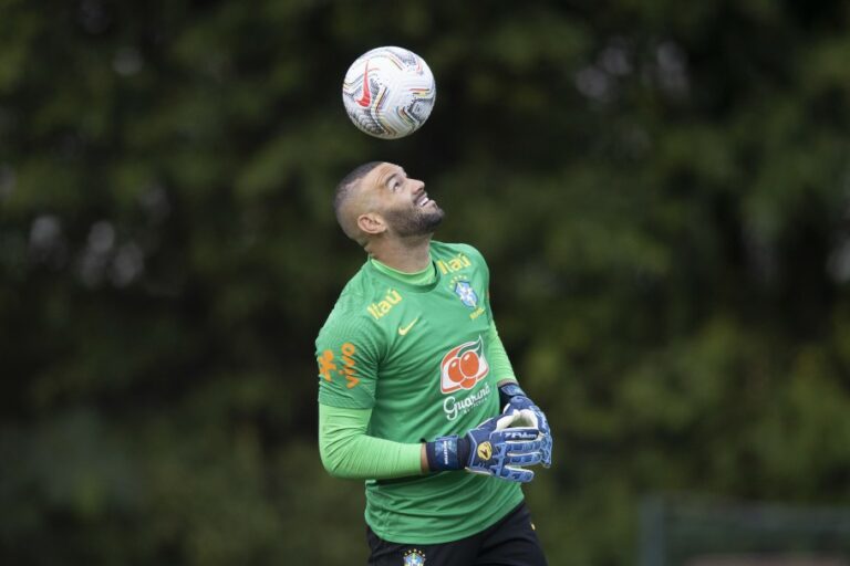 Weverton vai ser o goleiro da Seleção contra Colômbia na Copa América