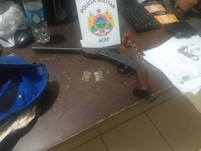 Assaltantes são presos na porta de estabelecimento roubado na Isaura Parente