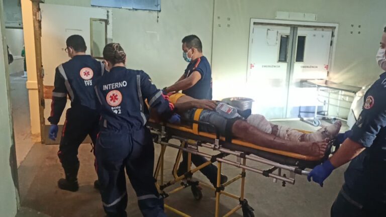 Colisão entre motos deixa três pessoas feridas no bairro Defesa Civil