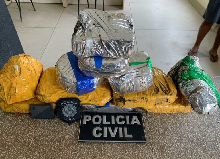 Vídeo: homem é preso em táxi com mais de 11kg de cocaína no interior do Acre