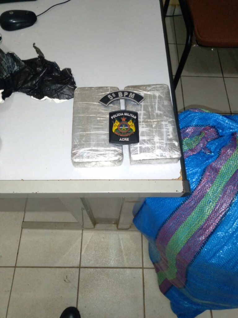 Peruano é preso pela PM com 2 kg de cocaína em Assis Brasil