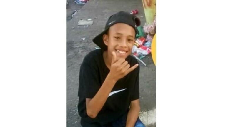 Reconstituição da morte do menino Ray, baleado na Zona Norte do Rio, tem morto e ferido