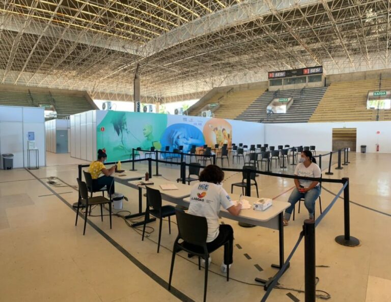 Rio Branco anuncia mutirão de vacinação no fim de semana e pode chegar a pessoas de 40 anos