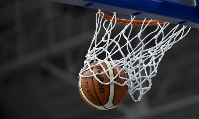 Brasil perde para EUA na semifinal da Copa América de Basquete