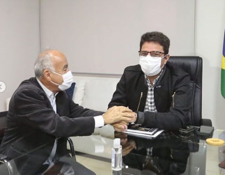 Ao lado de Mailza e de mãos dadas com Gladson, Bocalom discute novas ações para Rio Branco